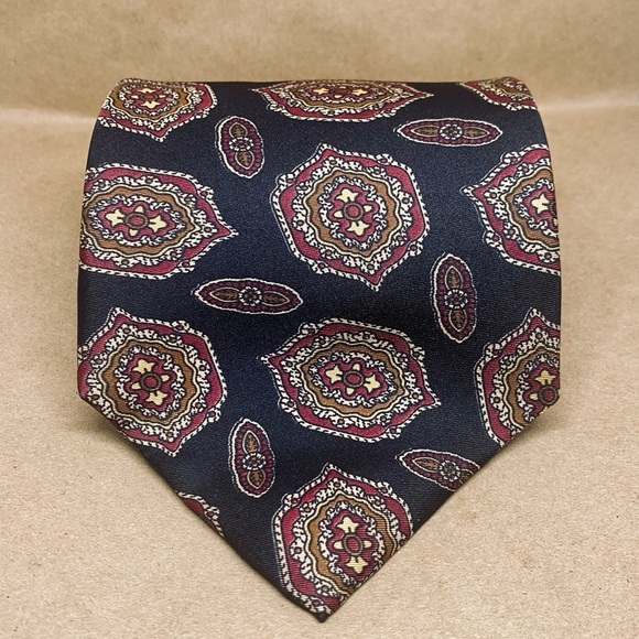 Kuppenheimer Other - Vintage Kuppenheimer 100% Silk Men’s Necktie Red Floral Patterns & Black